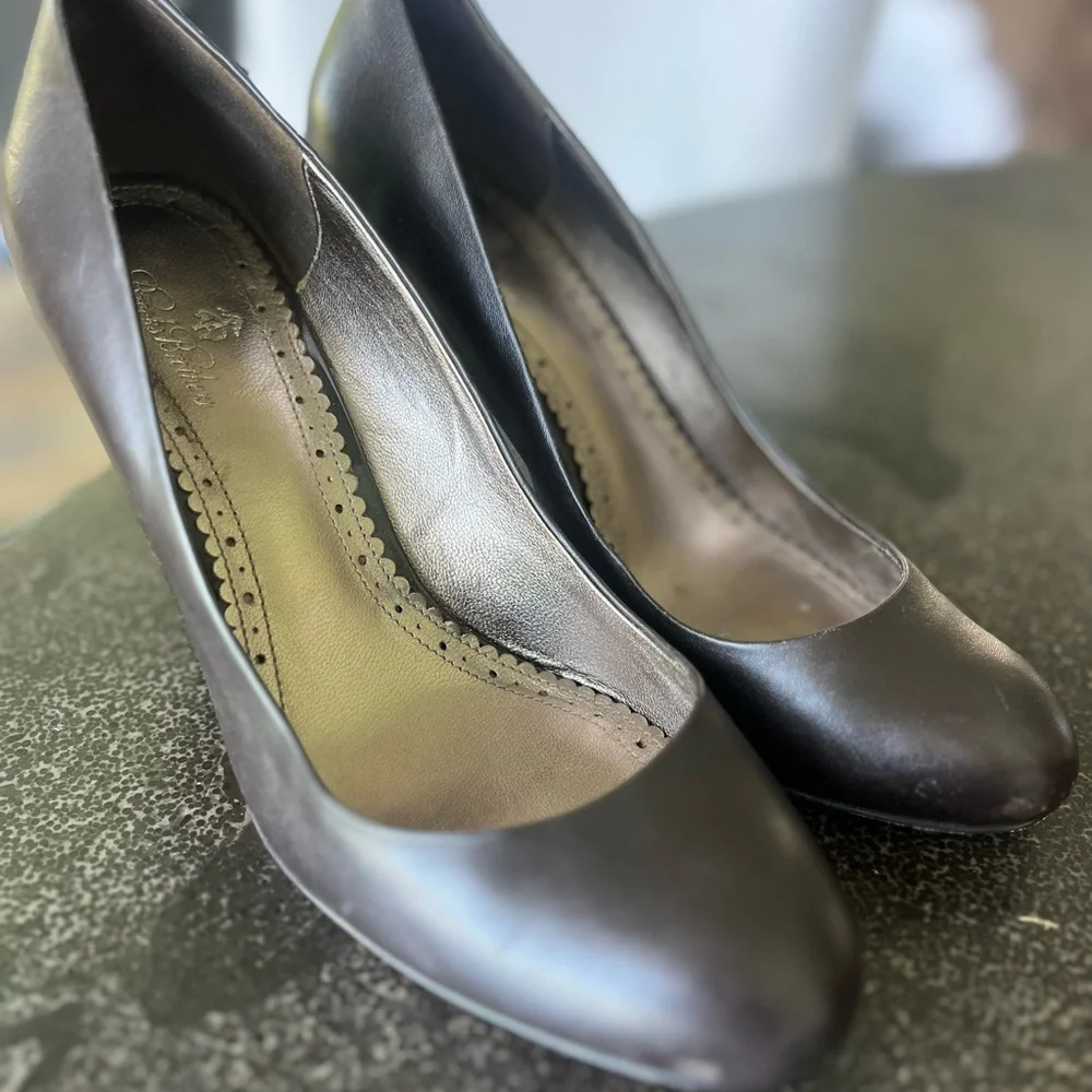 Brooks Brothers chocolate brown leather 3.5 inch heeled shoes size 9